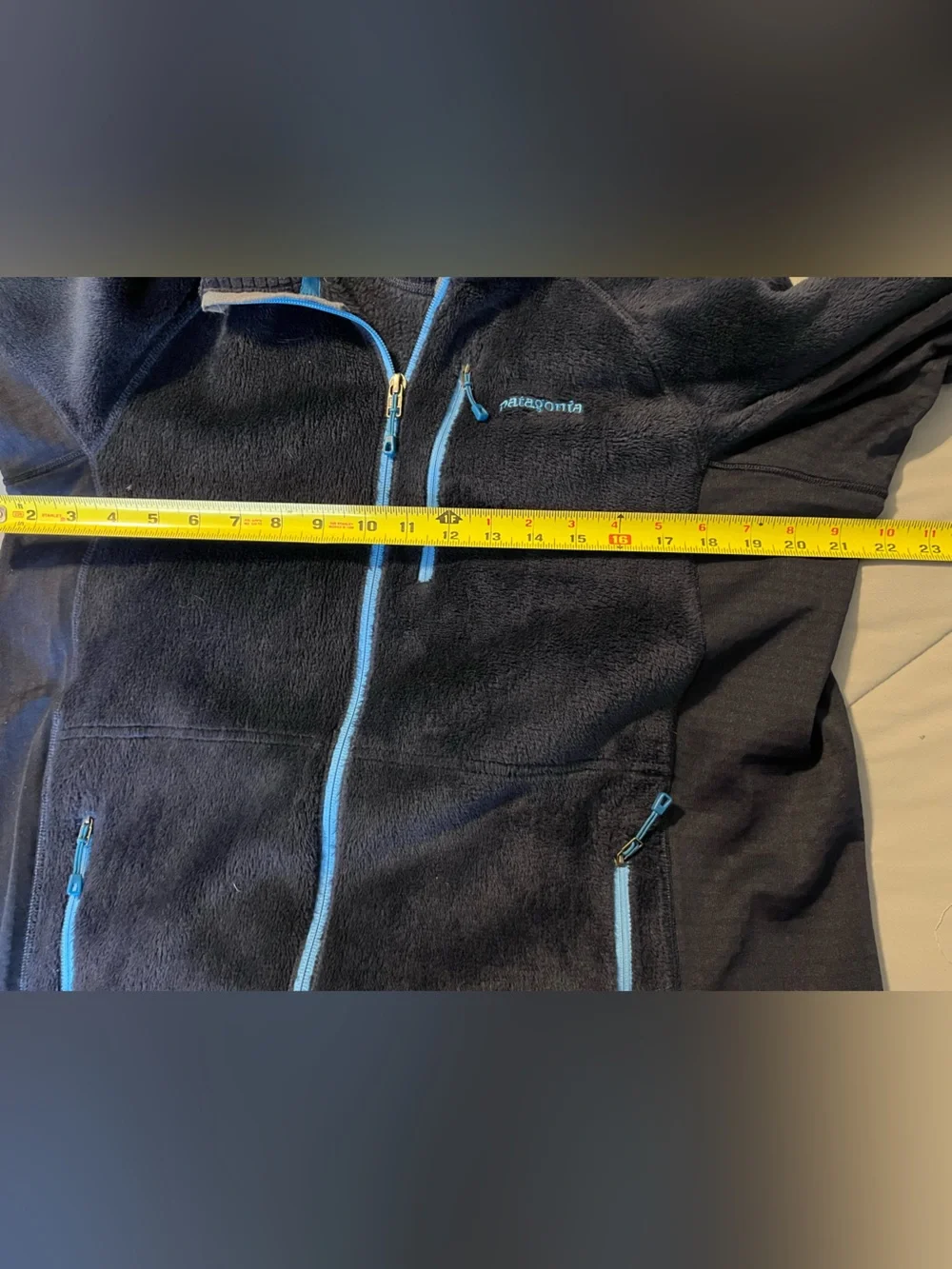 Patagonia Men’s Large Blue R2 Regulator fleece full zip fleece jacket